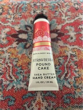 D58  1 Bath and Body Works hand cream 1 oz shea butter strawberry pound cake